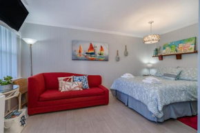 Sea Rocket 18, Sleeps 4, BBQ Area, WiFi, Studio